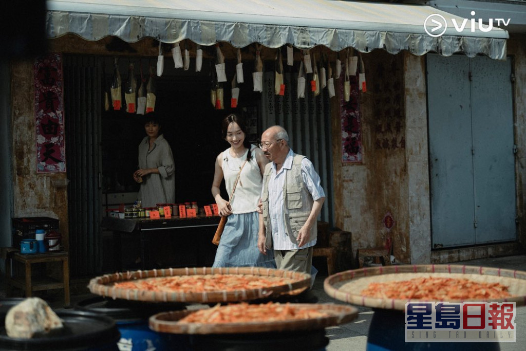 余子明在《940920》饰演女主角蔡思韵的爷爷。 ​  ​