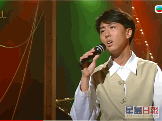 戴耀明曾于1993年参加《第12届新秀歌唱大赛》，同届参加者有张崇基、张崇德及李玟等。