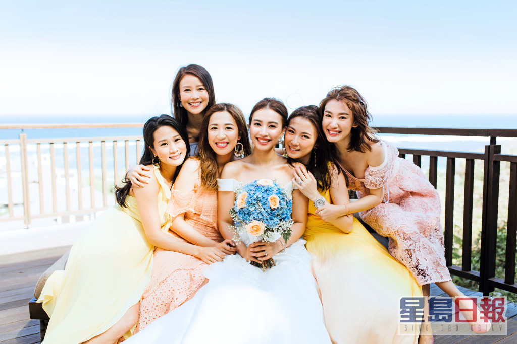 朱千雪结婚时，好友岑杏贤、蒋家旻、张嘉儿等做姊妹。