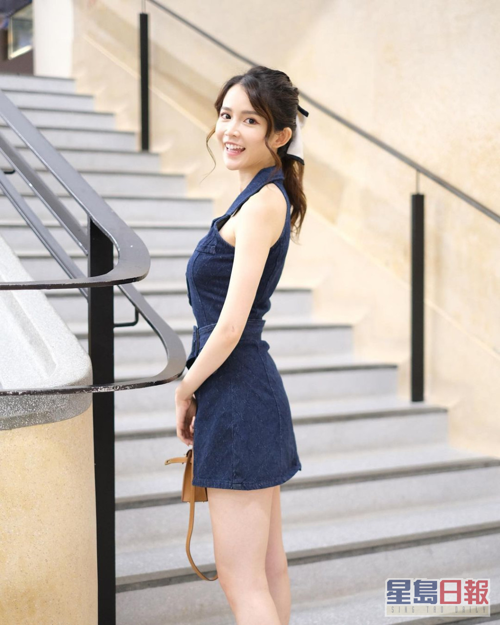 26歲TVB小花陳若思2020年參選港姐，並入圍十強。