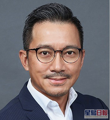 姚焯菲是基金公司CFO（首席財務官）兼常務董事。