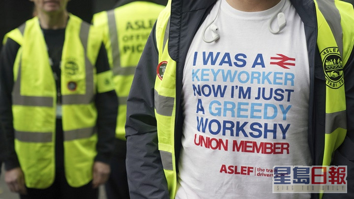 英國通脹率高企，多個行業工人相繼罷工要求改善待遇。AP資料圖片