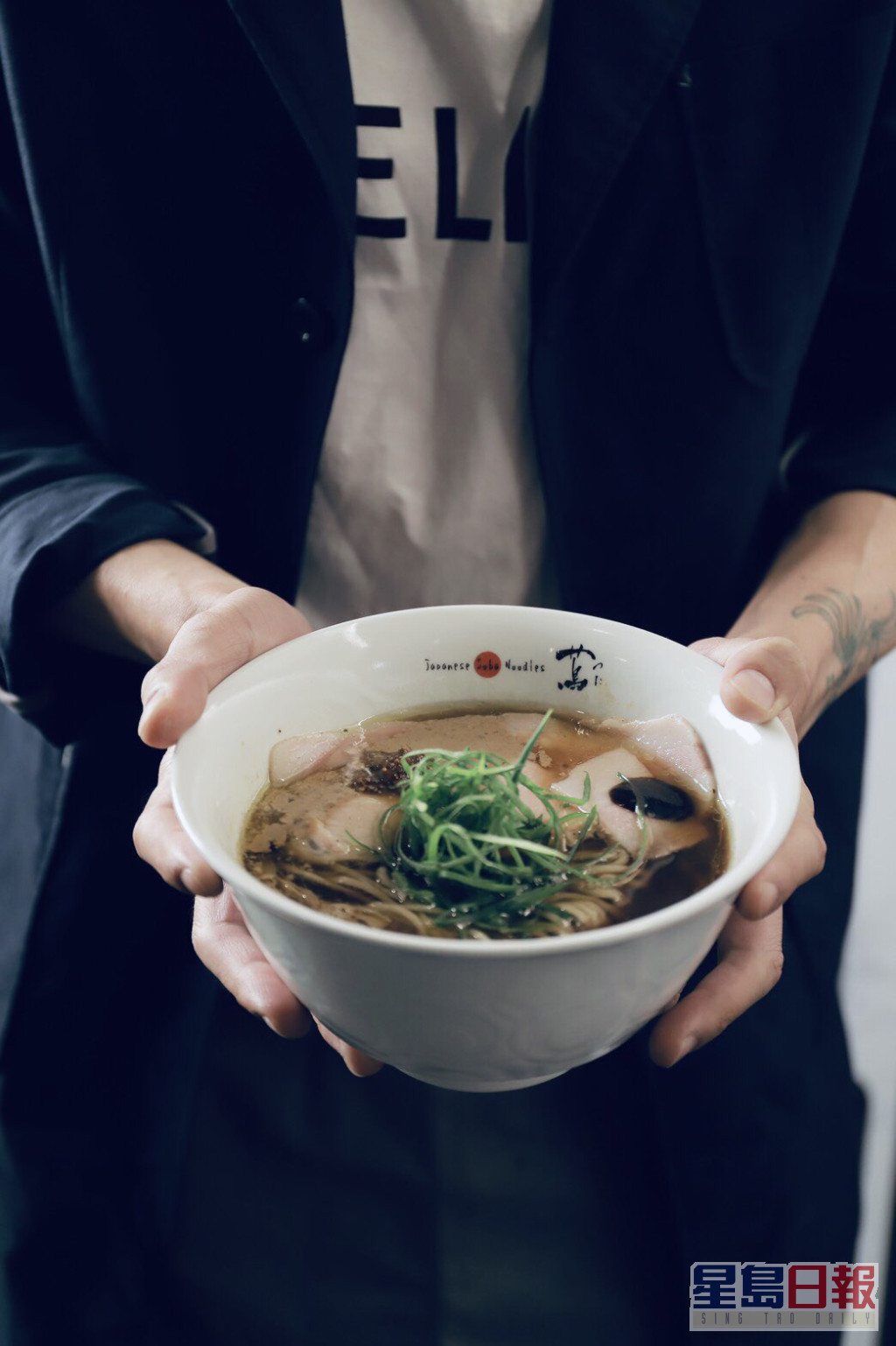 「Japanese Soba Noodles茑」是全球第一家米芝莲一星拉面店。
