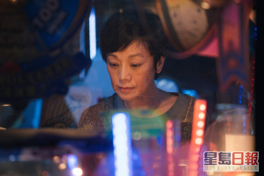 张艾嘉表示剧本最吸引她是以霓虹灯为题材，认为能代表香港。