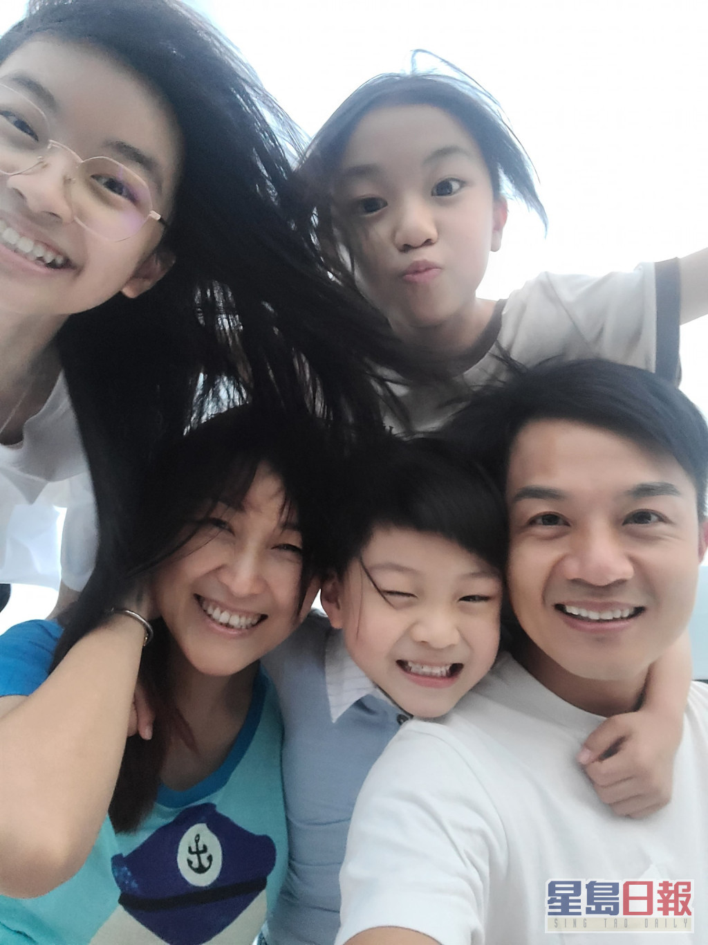 近年陈琪专心做KOL和全职妈妈，照顾老公和三个子女。