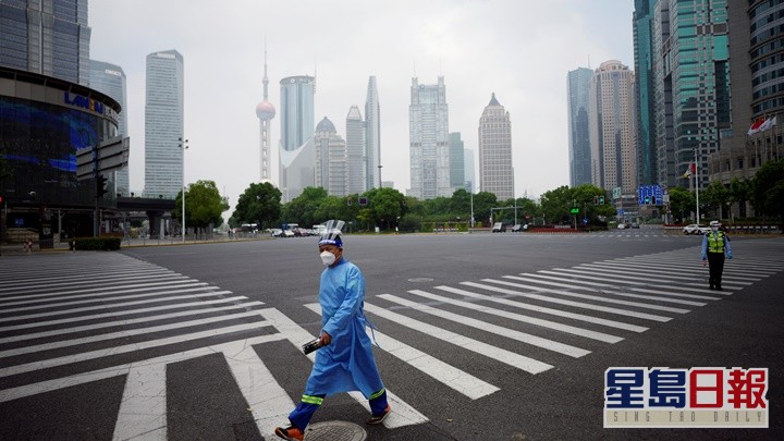上海于4、5月间因疫情封城，对经济造成沉重打击。路透社资料图片