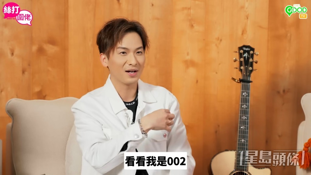 周吉佩原來是第一個報名《中年好聲音》的參加者,他的編號是002,而001則是測試。