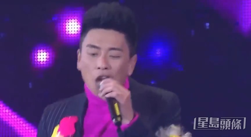 黃宗澤唱到走音兼甩beat,成為網民當年恥笑對象。