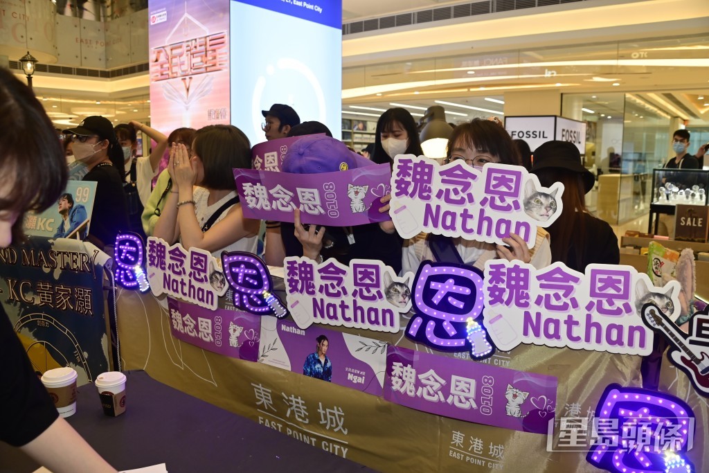 今日活动已经有不少banner、手幅。