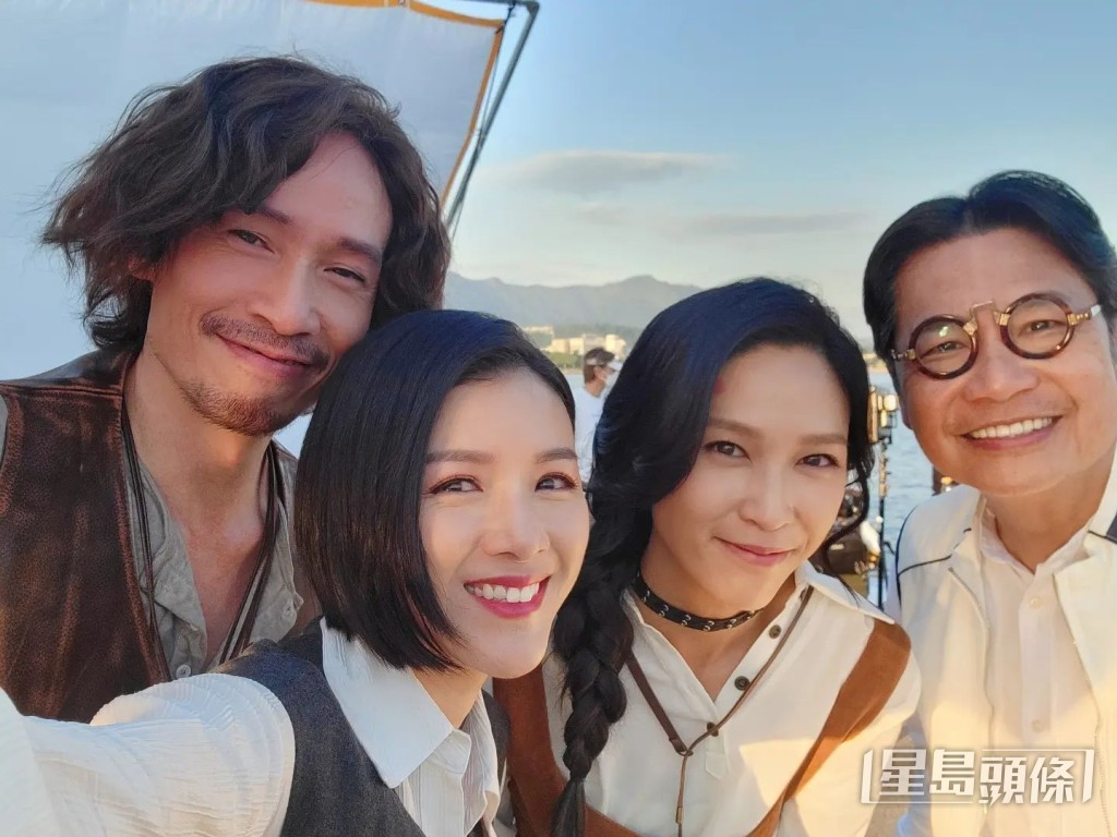 與老公陳豪一齊拍劇,不段放閃。