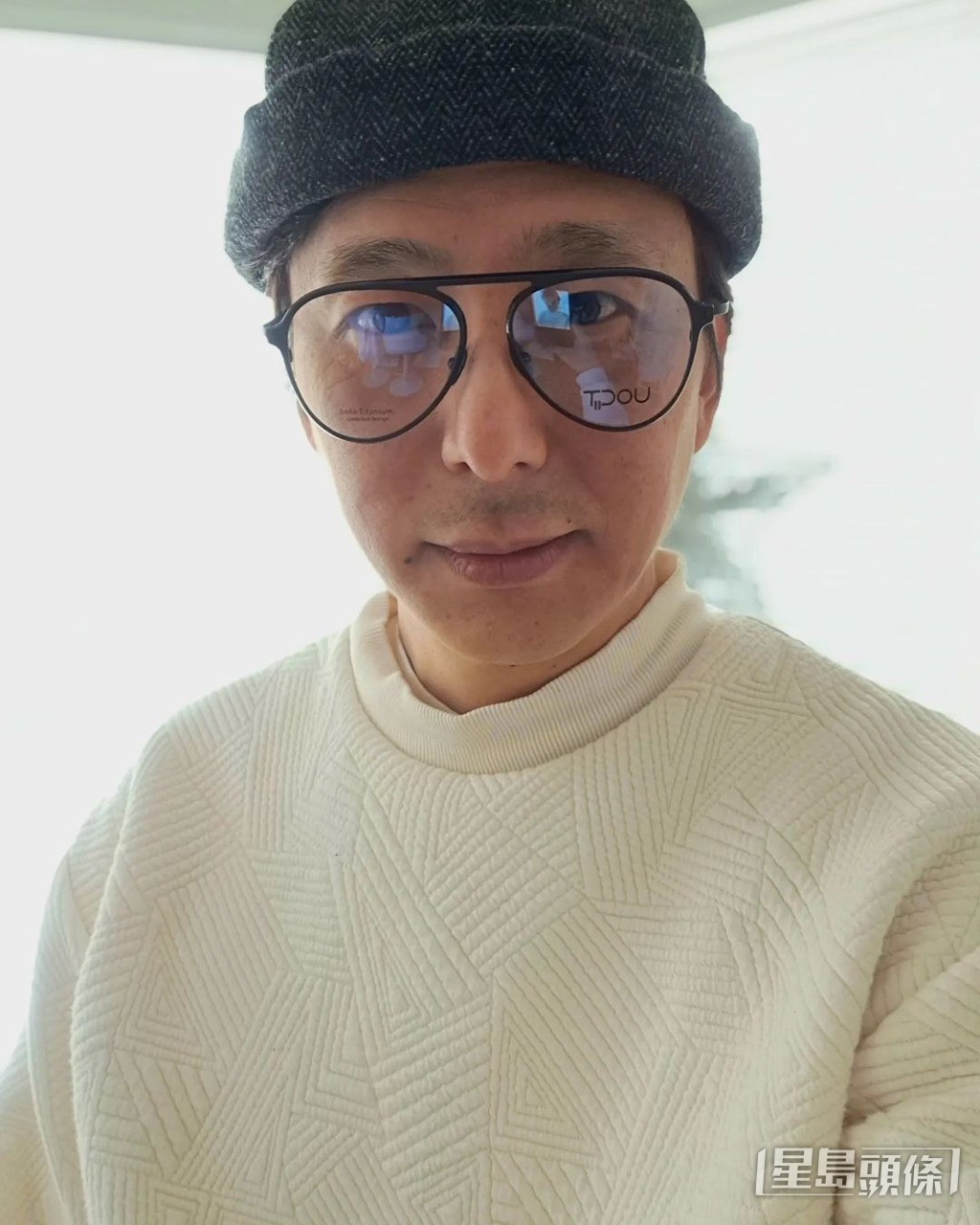 鄧健泓與石詠莉結婚5年。