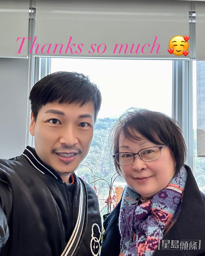 对王心慰充满感激之情。