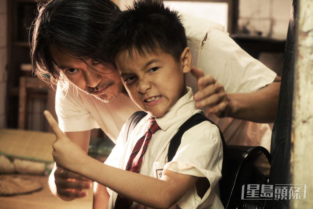 当年只有11岁的徐娇，在周星驰电影《长江七号》中反串演出。
