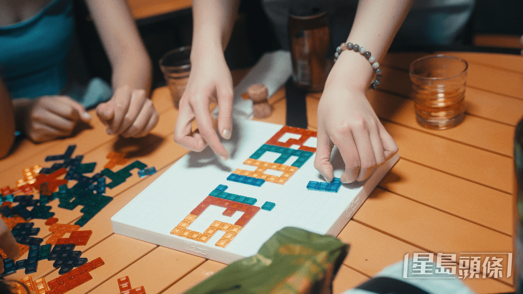 一齊玩遊戲。