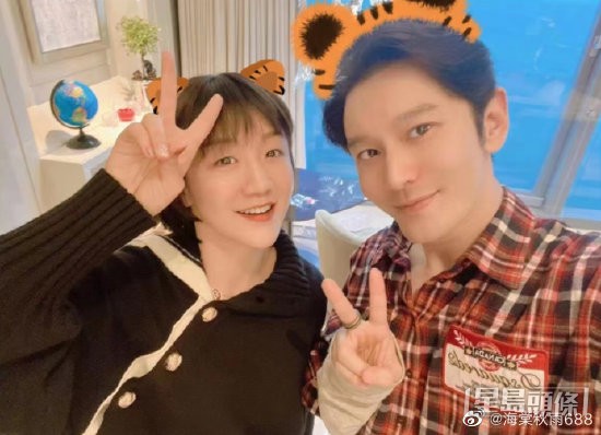 黃曉明與奧運冠軍陳夢是表兄妹。