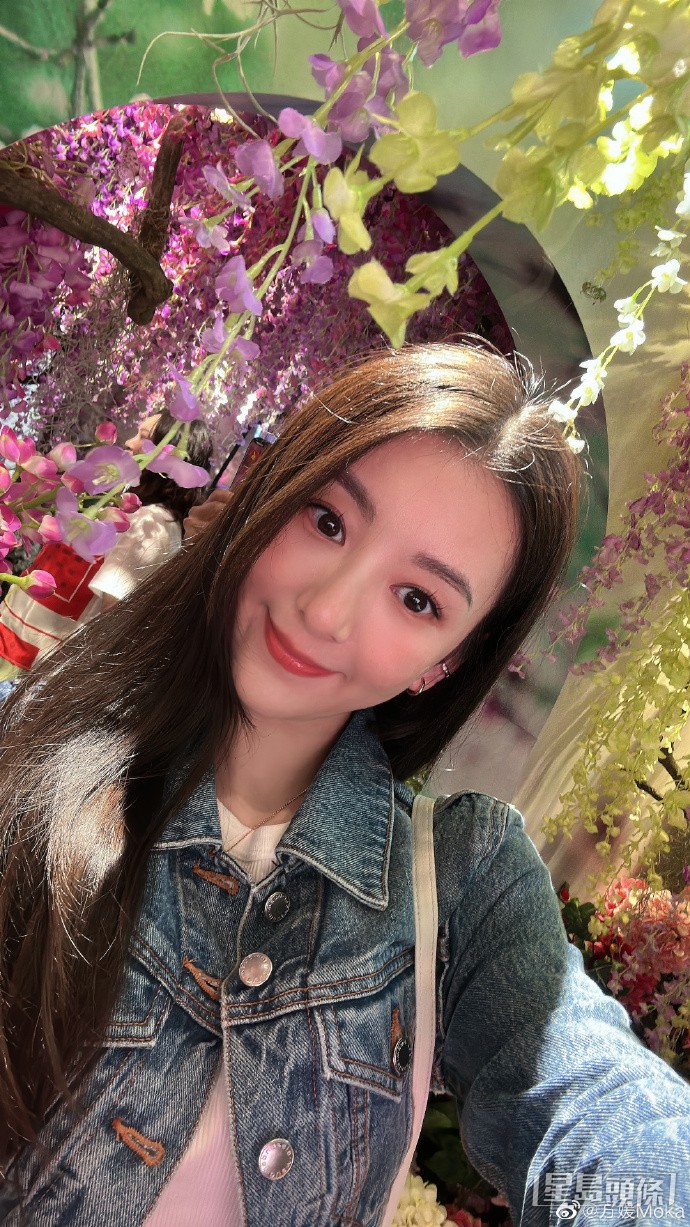 方媛對兩個女兒都教導有加，不時安排不同活動。
