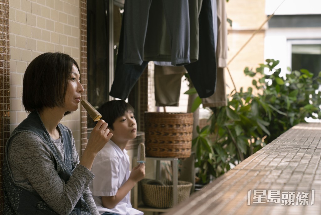 郑秀文凭近日上映的《流水落花》，入围下月中举行的金像奖影后。