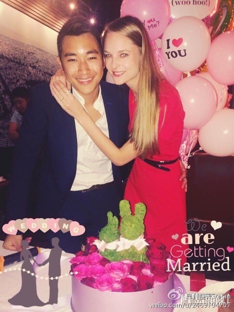 2015年与捷克籍模特儿Zuzana在布拉格结婚。