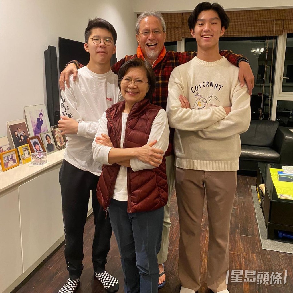 林寶與林熙與家人關係好好。