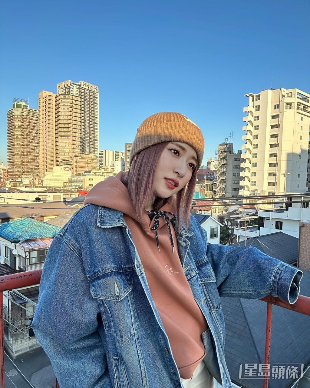 Nico表示當日在涉谷做美甲後回家,走在道玄坂時,突然有一名年約23、24歲的男性突然走近,問他:「姐姐,你在做甚麼?」