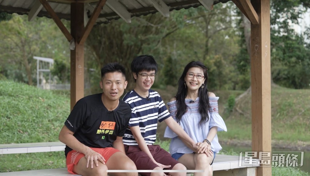 张慧仪除带奶仔周围去，仲带埋仔仔Hanson出镜。