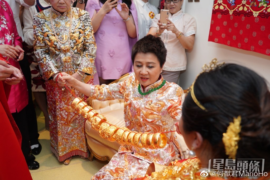 四太拎住一串龍鳳鈪!