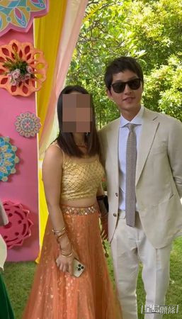 宋仲基出席女友表妹在峇里举行的婚礼。