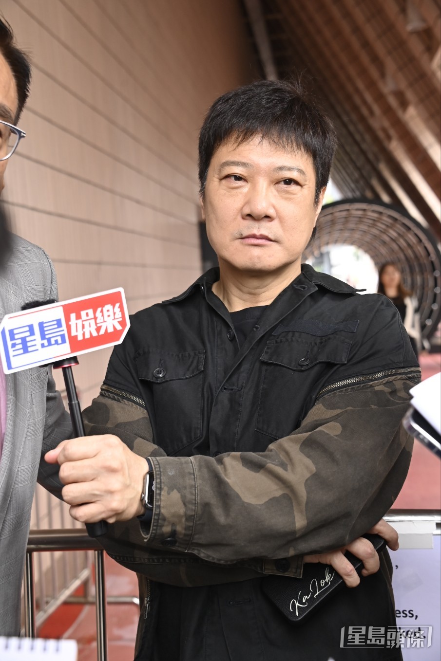 钱嘉乐表示不会尴尬。