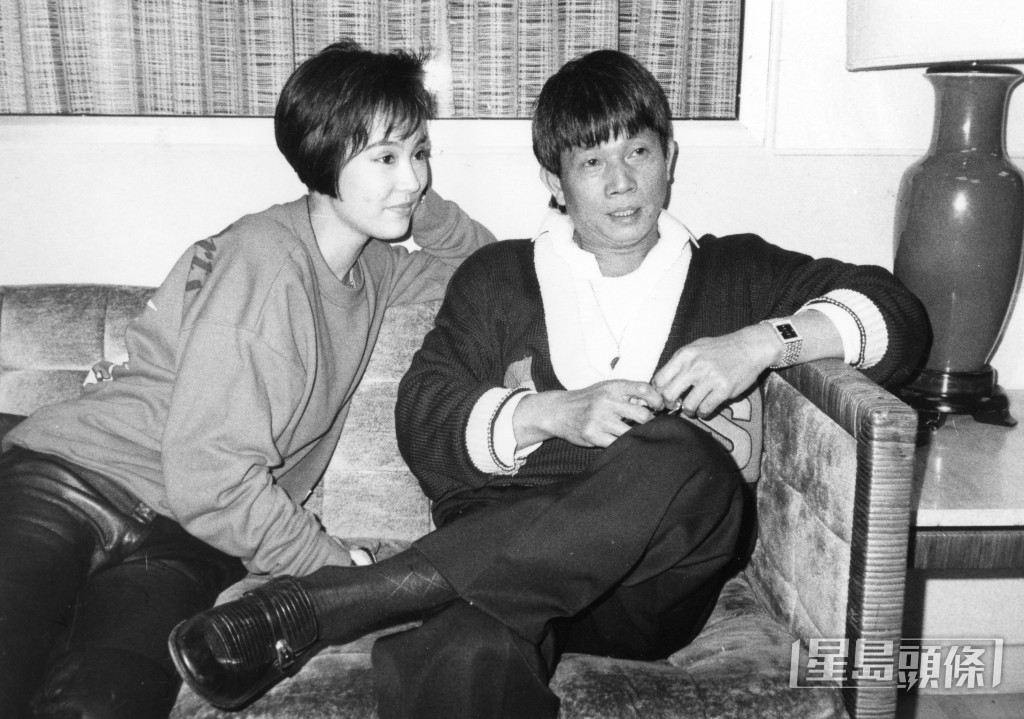 翁靜晶在1984年與劉家良結婚，兩人年紀相差30載。