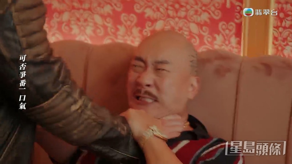 狂打李嘉。