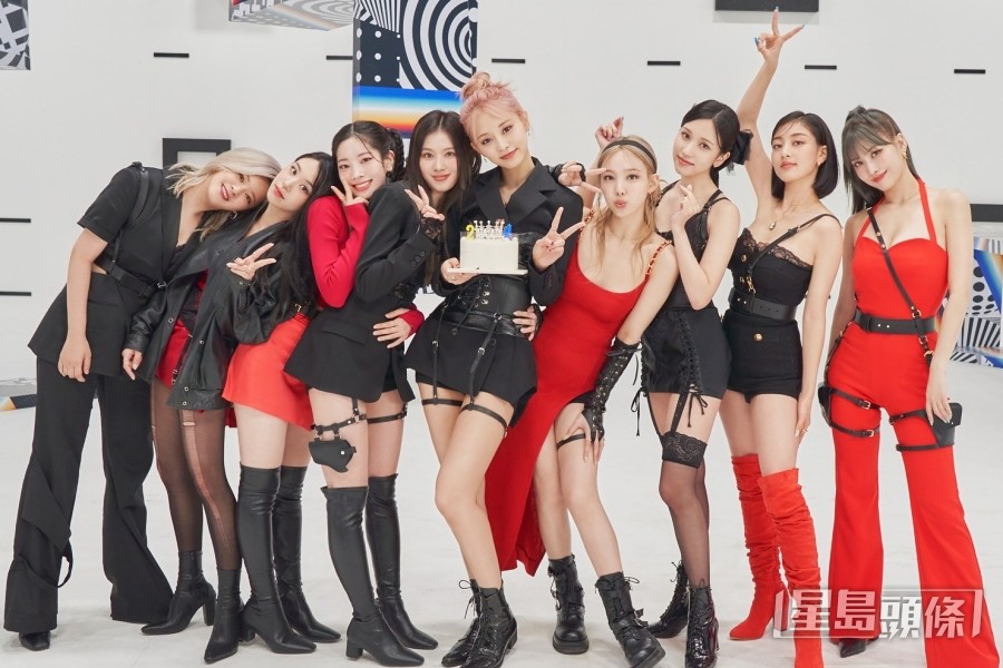 TWICE獲最佳女團提名。