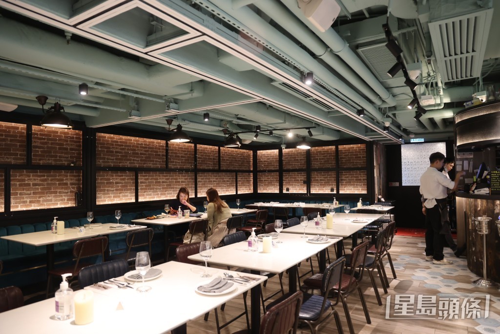 餐廳除了注重環境外，也會有新餐單，搞好食質素。