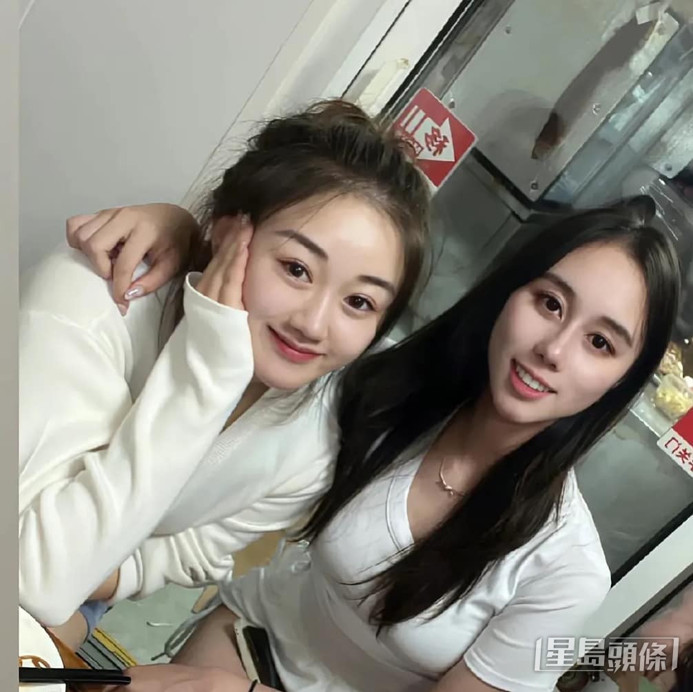 已故賭王何鴻燊的四房孻女何超欣（右）。