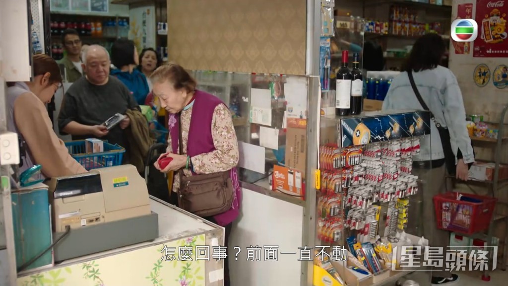 去年拍过《回归光影颂：母亲的乒乓球》。