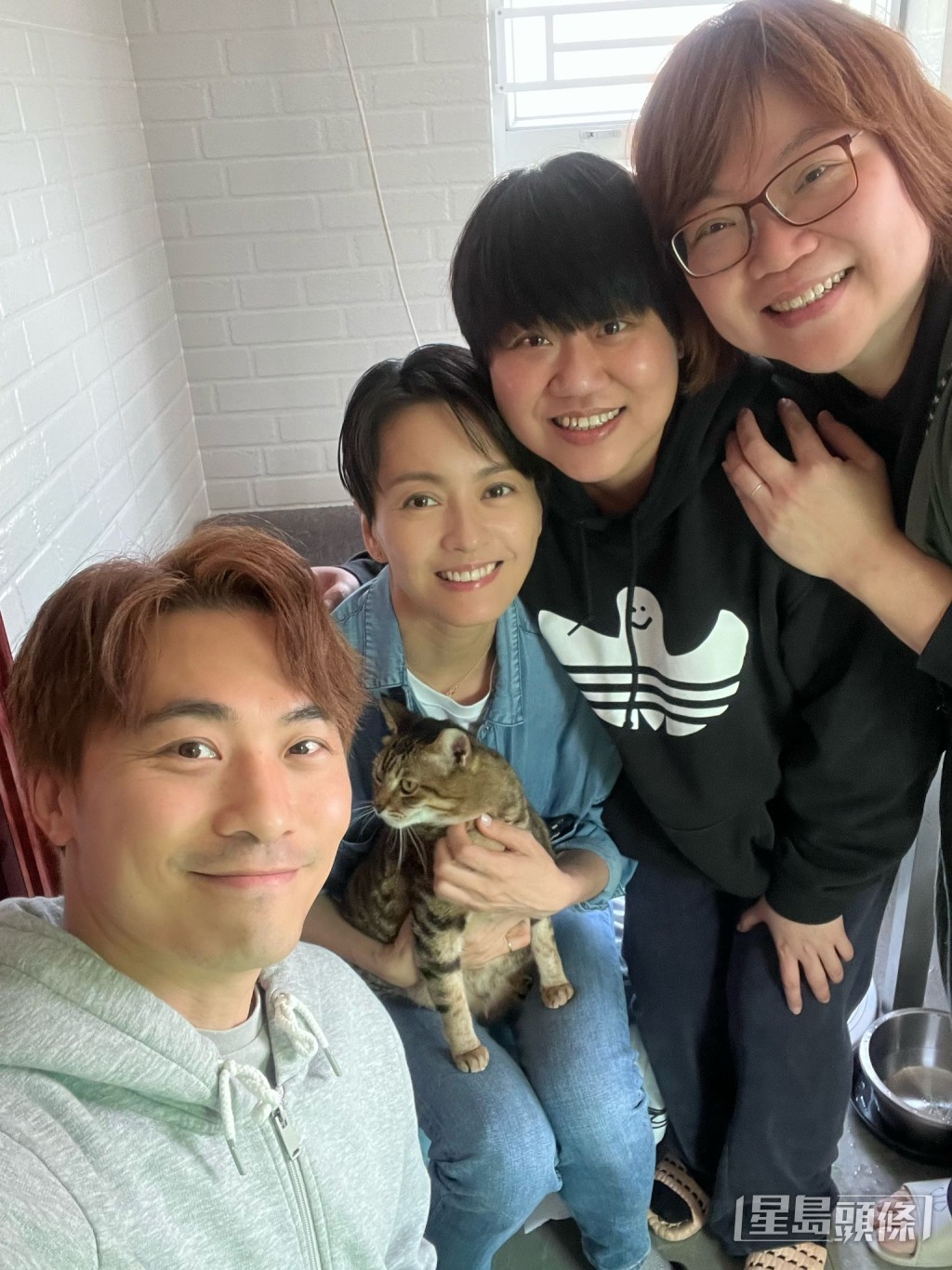 梁詠琪及黃劍文為新書幫手寫序。