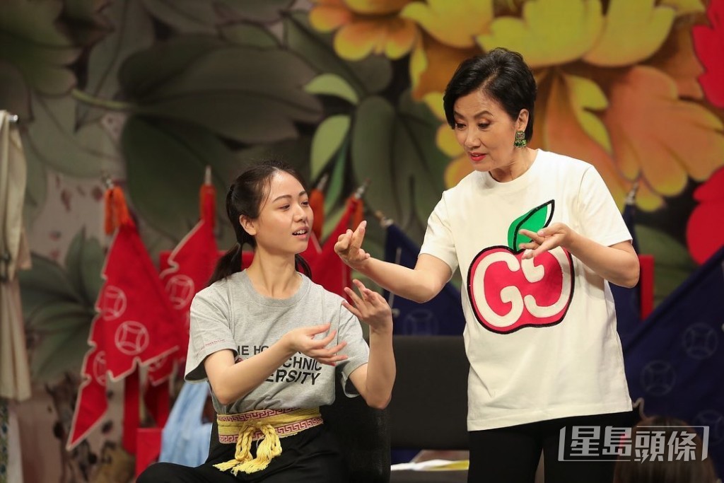 另一件Gucci Tee。