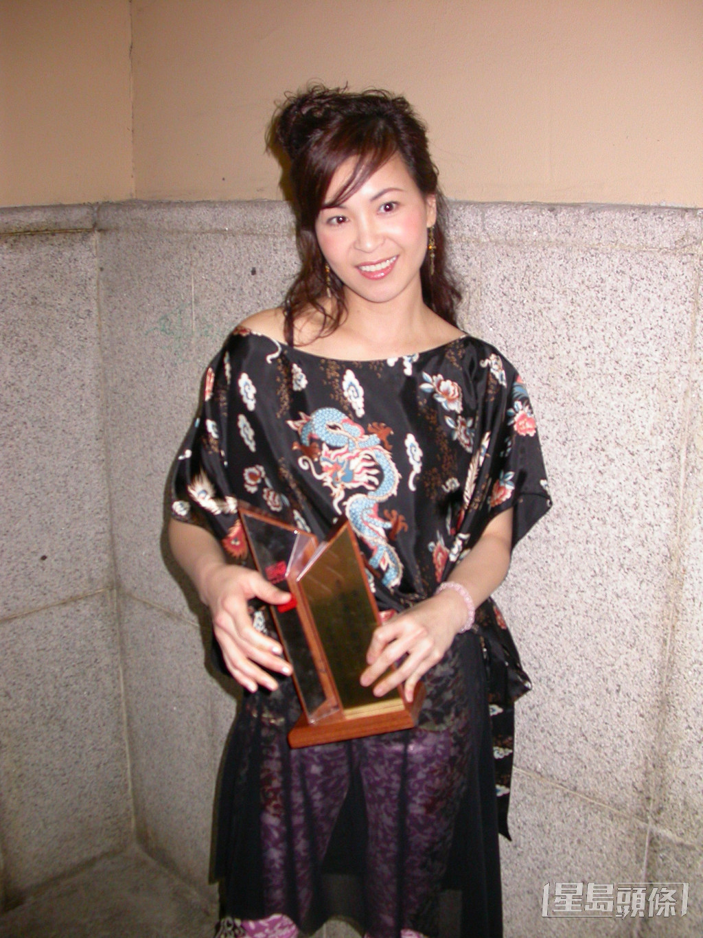 2003年，蘇玉華再憑《生死界》榮膺香港舞台劇獎「最佳女主角（悲 / 正劇）」。