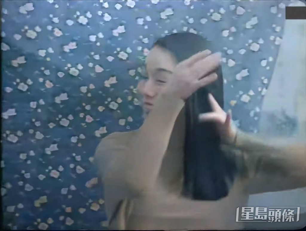 当时美貌令人惊艳。