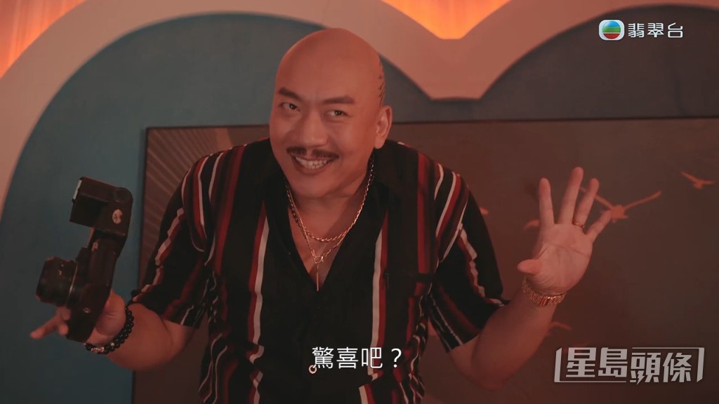 蔡潔逐漸醒來,李嘉第一句竟問:「Suprised?」