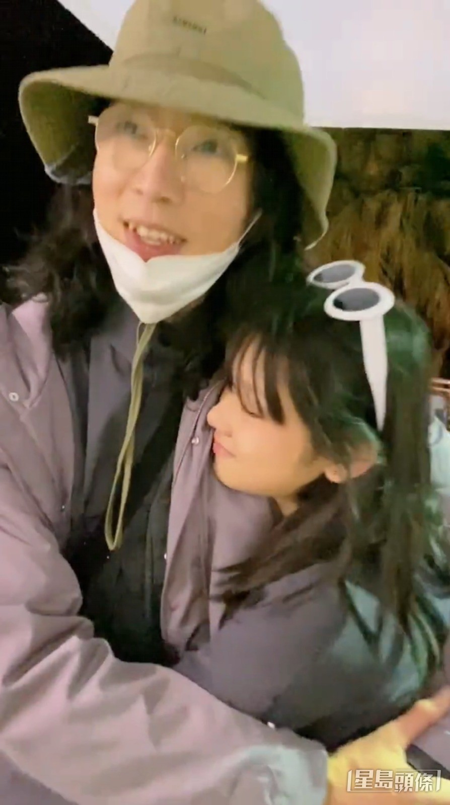 Hannah眼濕濕一語不發，場面令人動容。