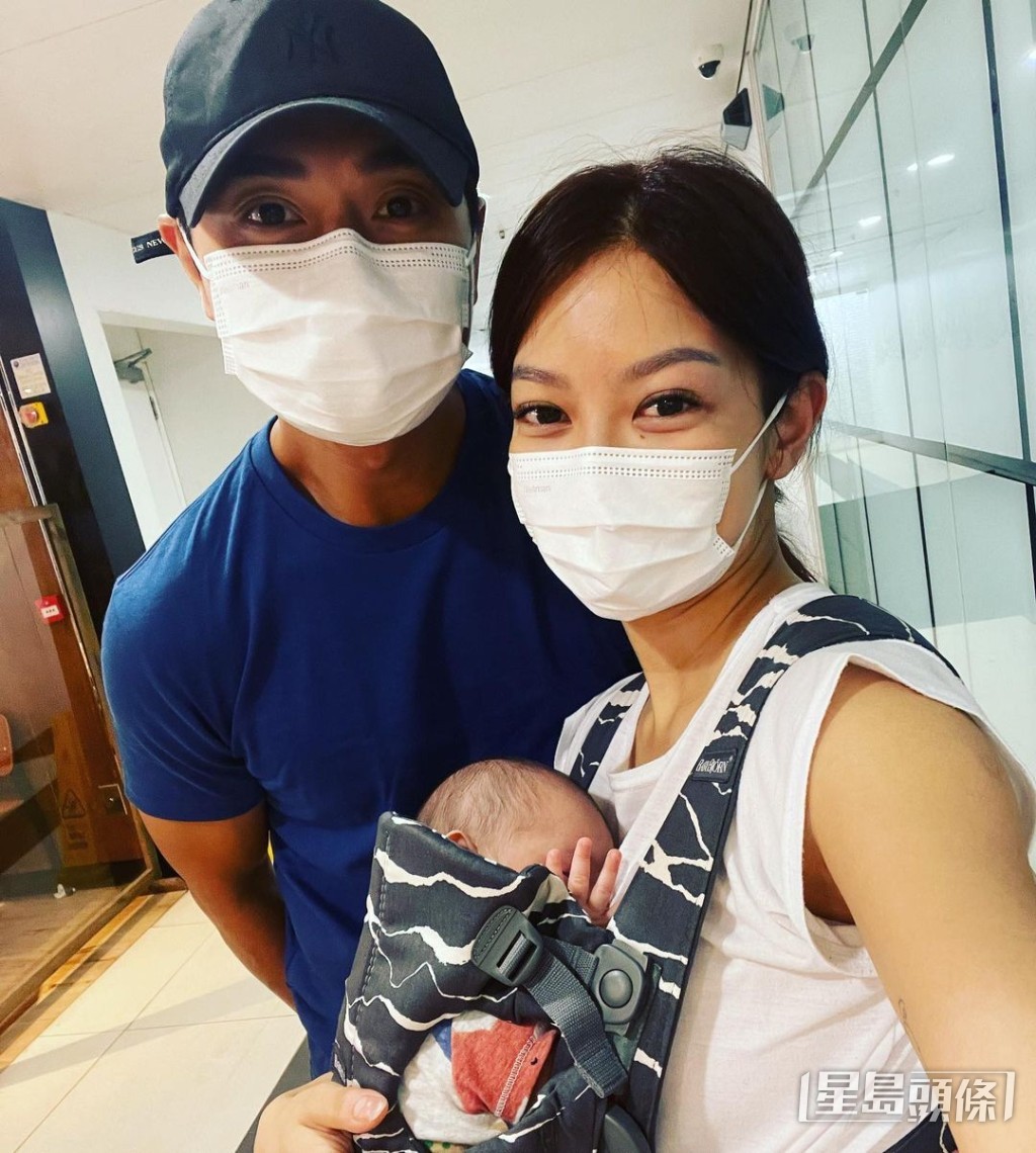 Fred和何雁詩親自湊BB,由最初雞手鴨到現在應付自如。