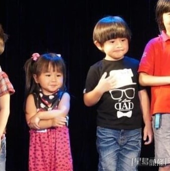 鄭耀軒由3歲開始已經拍劇。