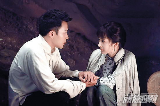楊冪和劉愷威2011年中合作拍攝的電視劇《如意》撻着。