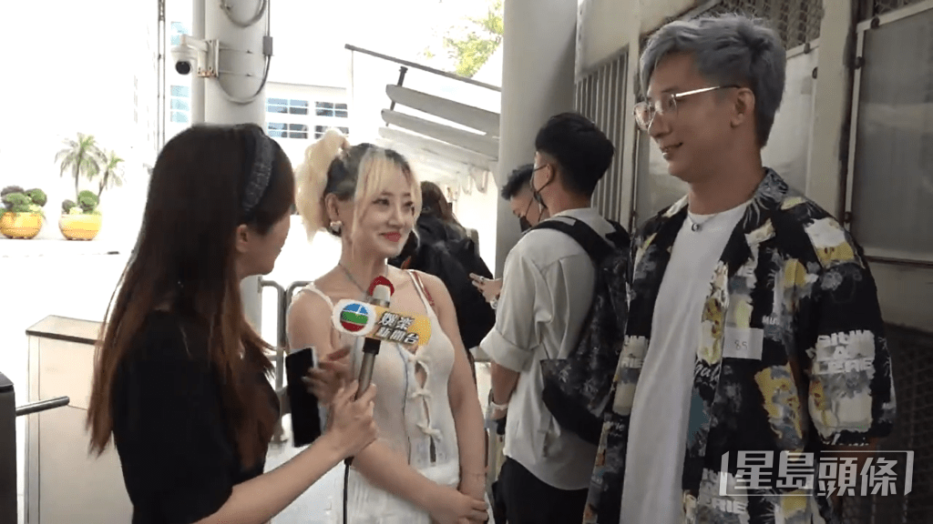 屯門娜娜打扮依然性感。