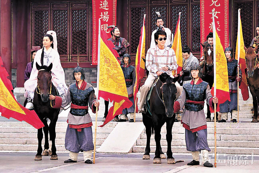 郭羨妮獲港姐冠軍後，即與古天樂拍攝《尋秦記》。