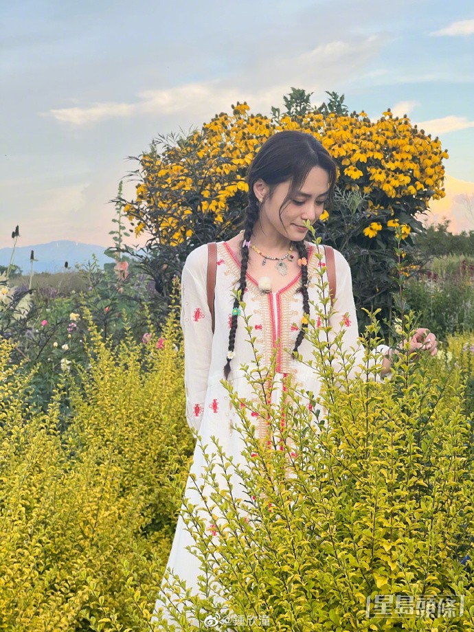 正宗人比花嬌。