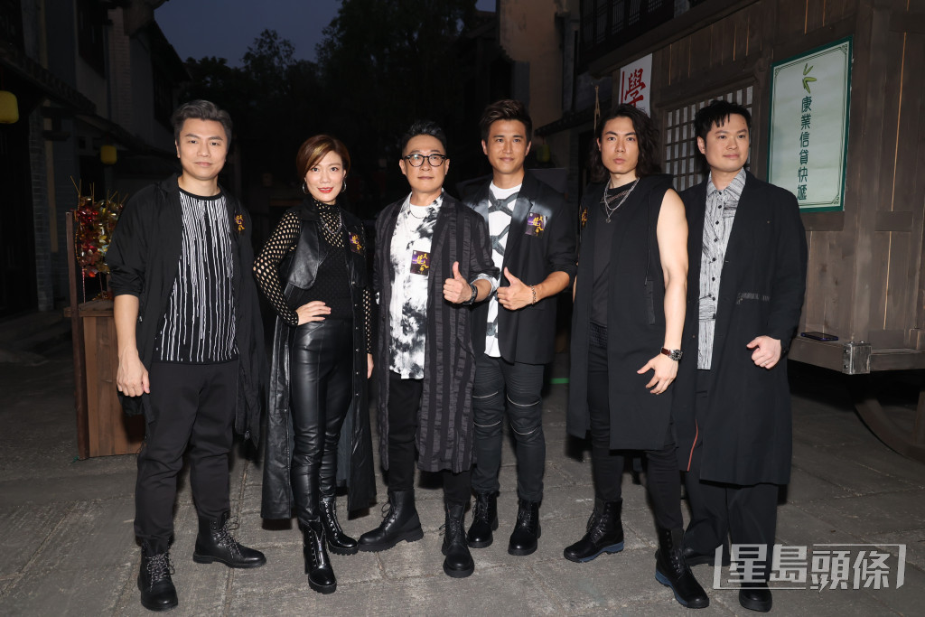 《中年好聲音》的戰友梁榮智、梁浩銓、劉智衛及何博文也參與演出。
