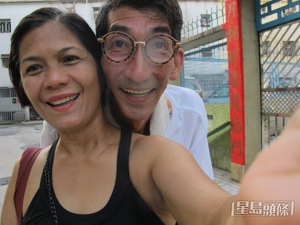 與太太溫馨合照。