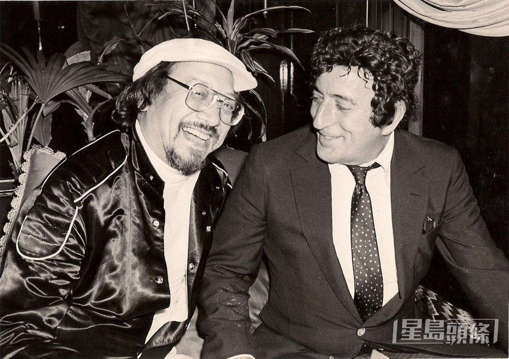 Uncle Ray曾經訪問國際樂壇巨星Tony Bennett。 