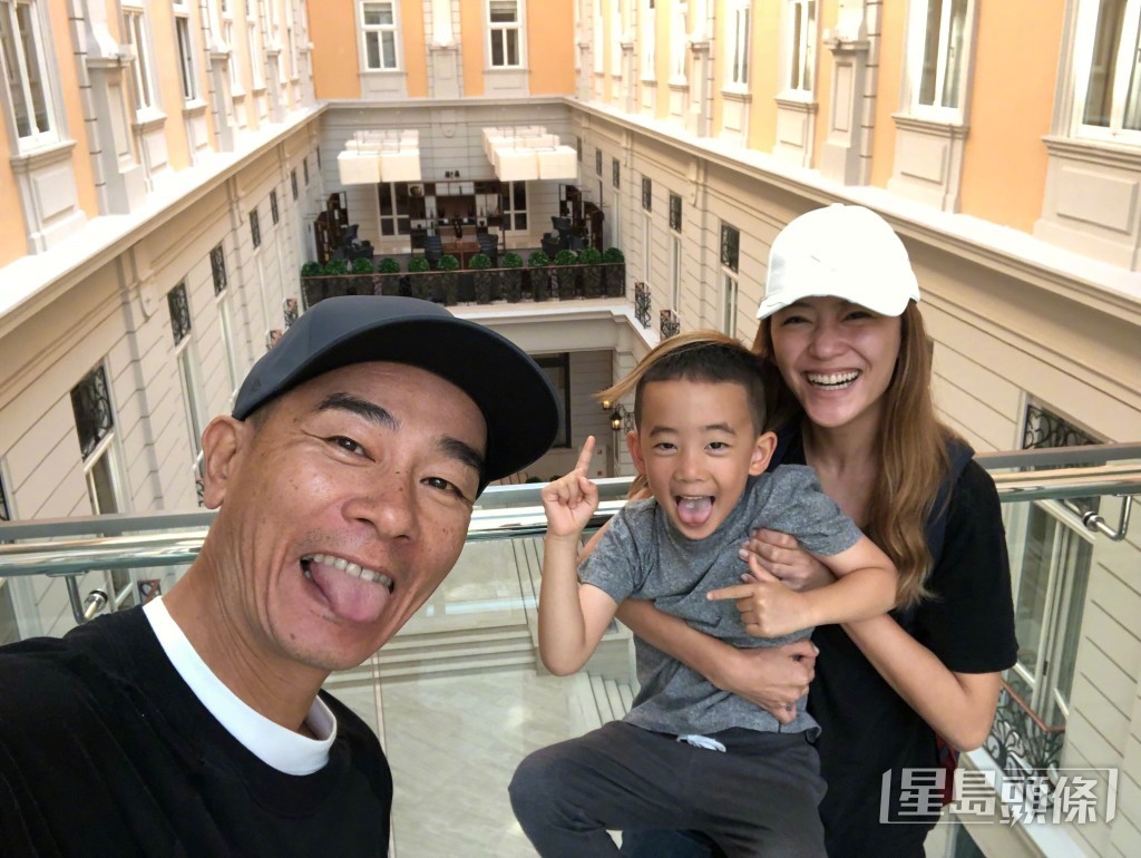 陳小春不時於微博分享大仔Jasper的照片。